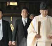 Abe-yasukuni.jpg