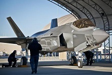 F-35-maintainers.jpg